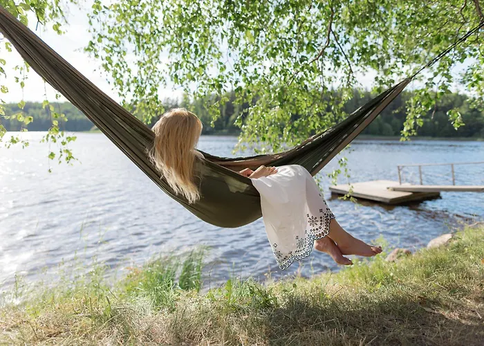 Villa Lakeside Next To Nuuksio National Park, In Addition Hot Tub And Breakfast Otalampi