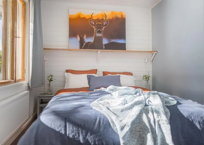 Lakeside Next To Nuuksio National Park, In Addition Hot Tub And Breakfast Otalampi