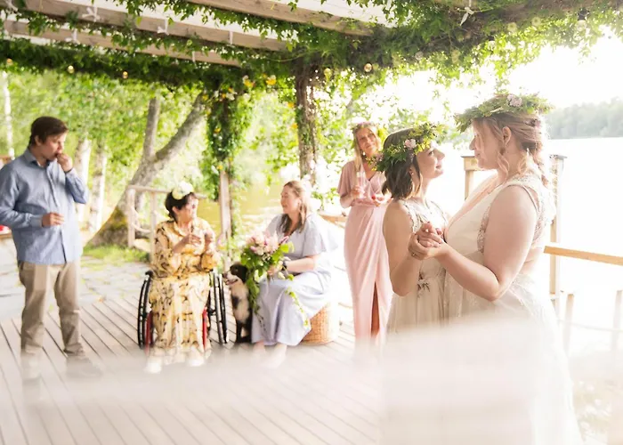 Lakeside Next To Nuuksio National Park, In Addition Hot Tub And Breakfast Villa Otalampi