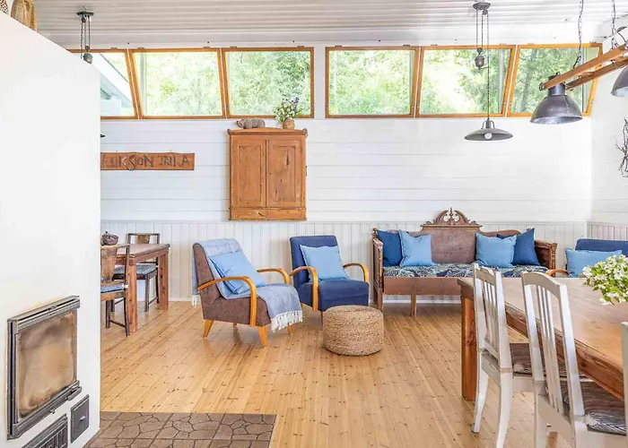 Lakeside Next To Nuuksio National Park, In Addition Hot Tub And Breakfast Villa Otalampi